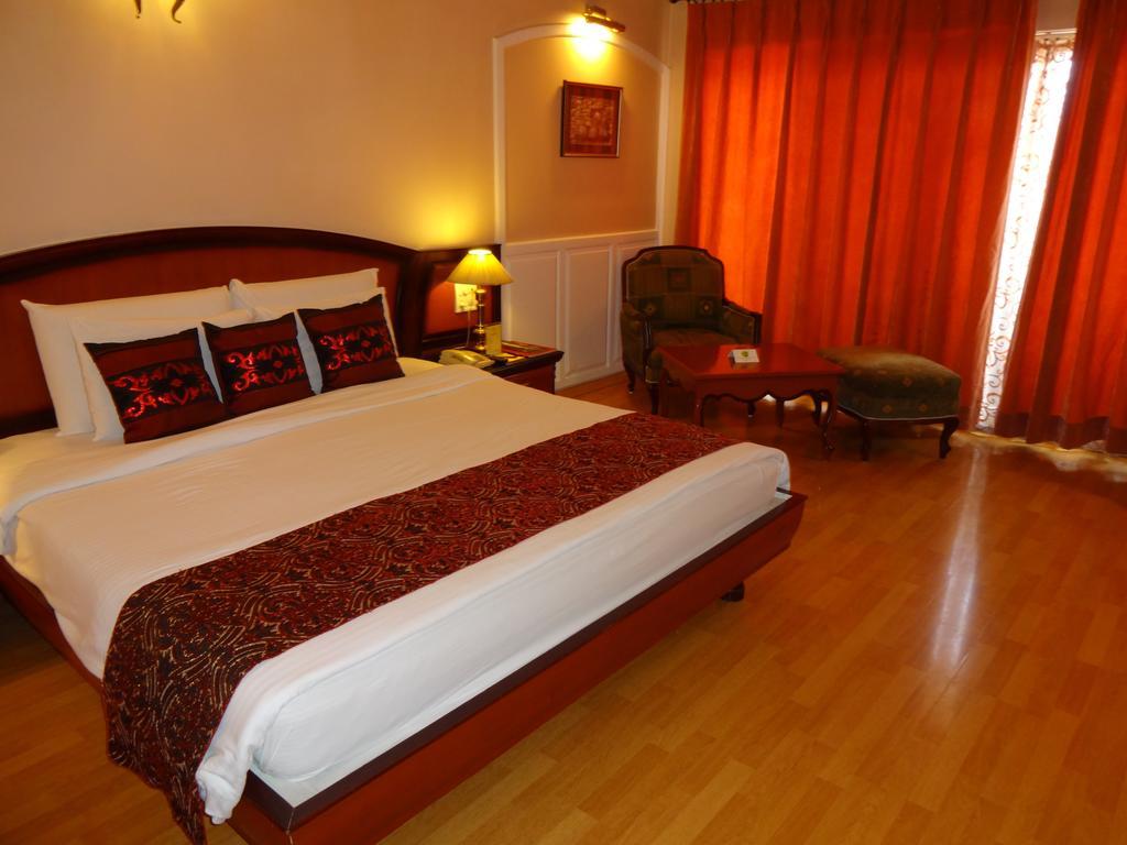 Hotel Babylon International Raipur  Luaran gambar