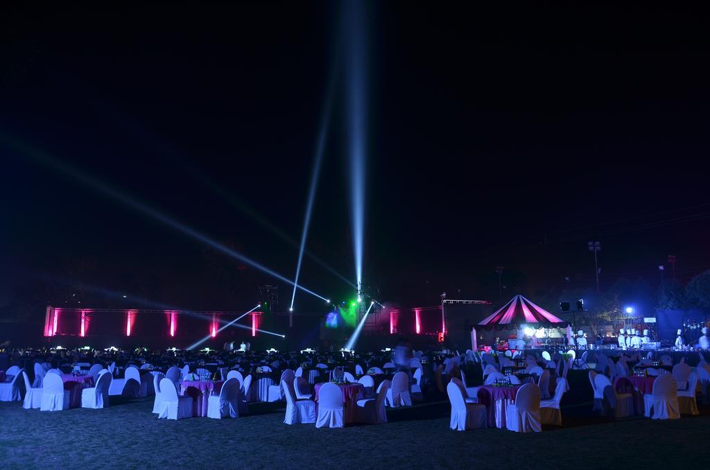 Hotel Babylon International Raipur  Bilik gambar