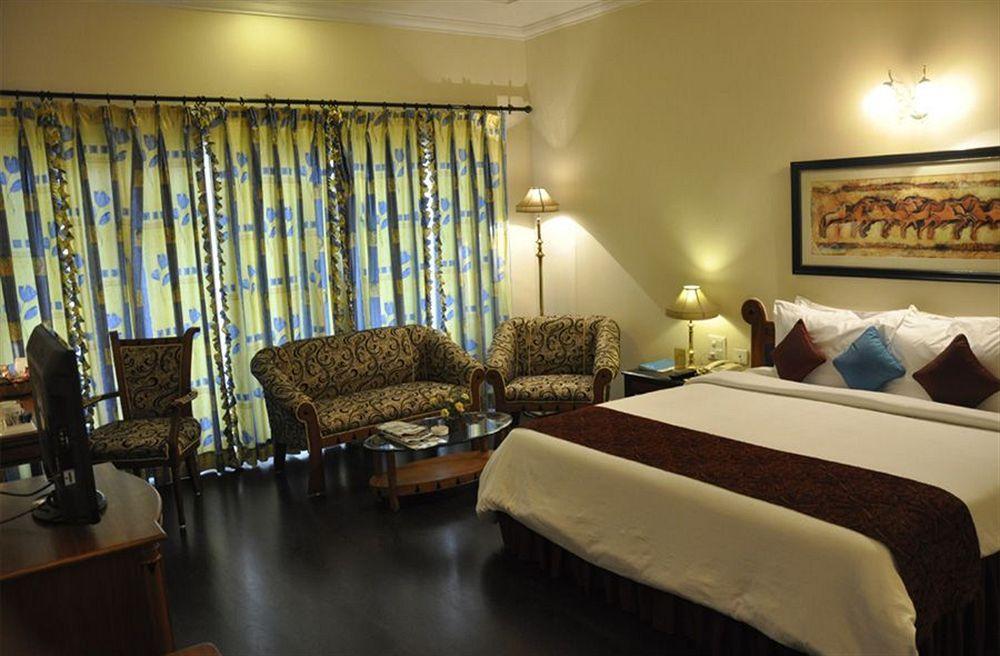 Hotel Babylon International Raipur  Luaran gambar